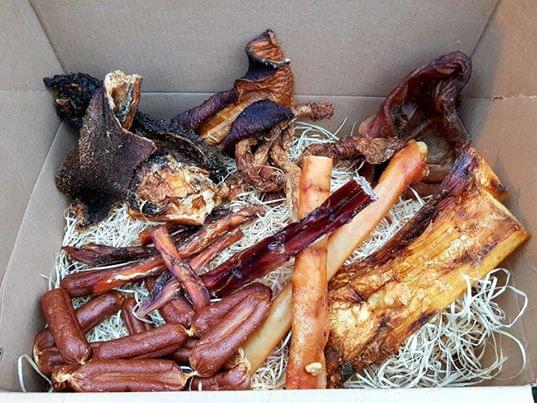 Friends and Canines | Tail Wagger Selection box